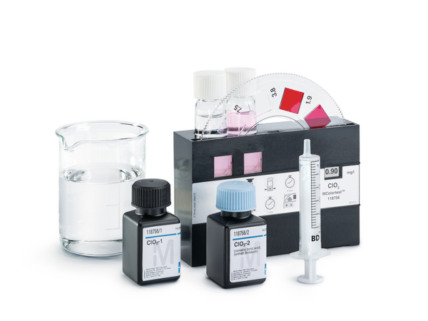 CHLORINE TEST WITH LIQUID REAGENT